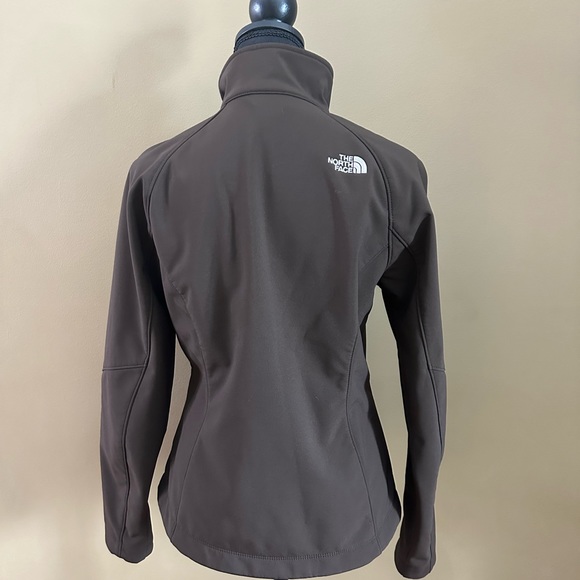 Women’s chocolate brown North Face lightweight jacket with mock neck - Picture 2 of 10